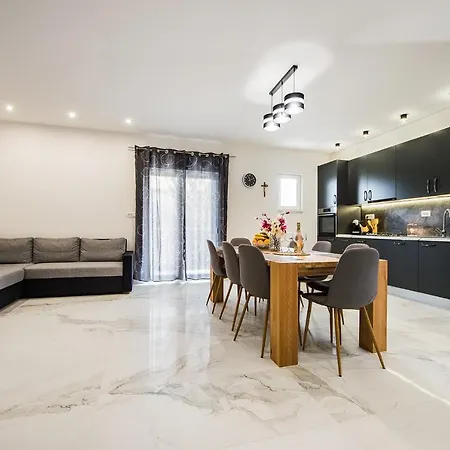 Sm Matijas Вилла