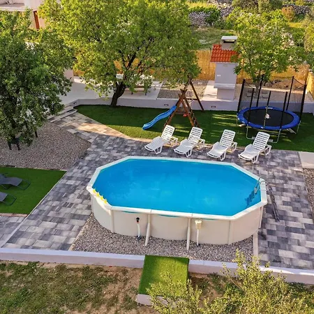 Sm Matijas Вилла