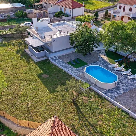 Sm Matijas Вилла